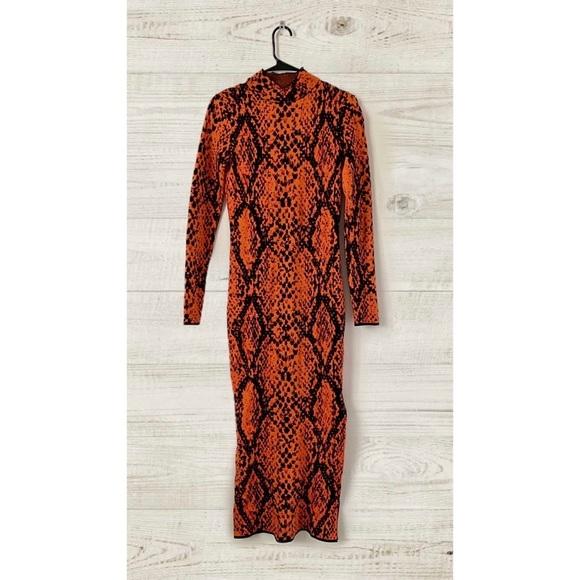 River Island Orange and Black Snake Print Mock Neck Bodycon Dress Halloween Sz S - Picture 2 of 5